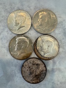 lot 43 image: LOT OF 5 MIXED EISENHOWER HALF DOLLAR