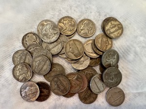 lot 46 image: LOT OF 40 MIXED JEFFERSON NICKELS