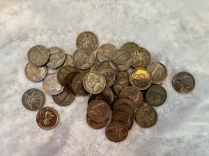 lot 49 image: LOT OF 40 MIXED JEFFERSON NICKLES