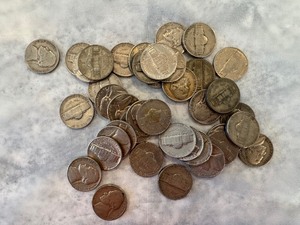 lot 52 image: LOT OF 40 MIXED JEFFERSON NICKLES
