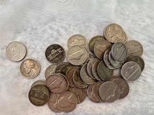 lot 55 image: LOT OF 40 MIXED JEFFERSON NICKLES