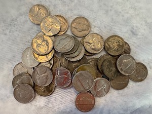 lot 58 image: LOT OF 40 MIXED JEFFERSON NICKLES
