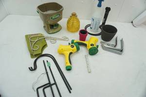 lot 6 image: gardening lot