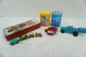 lot 29 image: vintage tin & tool box lot