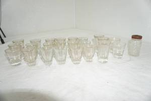 lot 37 image: glassware lot shot glasses