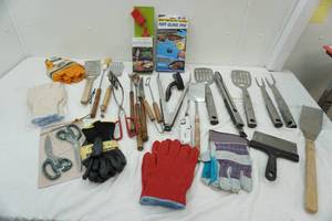 lot 73 image: work gloves, oven gloves & lots of grilling tools