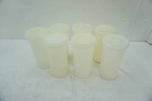 lot 90 image: Tupperware lot