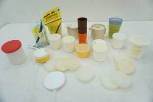 lot 93 image: Tupperware cups & Milmour Wonder Cups