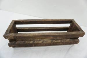 lot 105 image: wooden CD holder