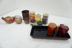 lot 107 image: Candle & Decor Lot
