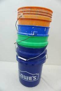 lot 12 image: lot of 5 gallon buckets