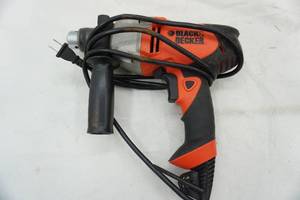 lot 30 image: Black & Decker power drill