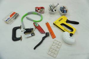 lot 39 image: Hardware supply lot