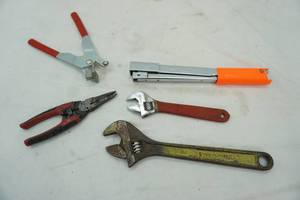 lot 42 image: hand tool lot