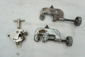 lot 45 image: pipe cutters