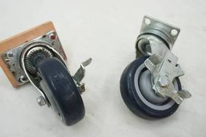 lot 47 image: 2 caster wheels