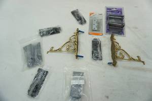 lot 51 image: hardware lot