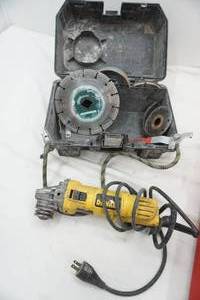 lot 106 image: DeWalt angle grinder 4.5