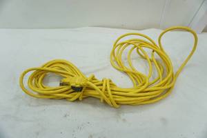 lot 114 image: heavy duty extension cord