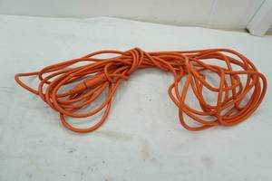 lot 115 image: heavy duty extension cord