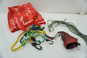 lot 118 image: straps and cords lot