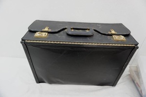 lot 137 image: vintage lawyers briefcase