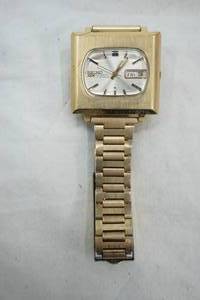 lot 191 image: vintage watch