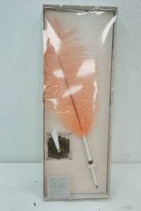 lot 230 image: Hallmark Wedding Collection Plume Pen & Stand