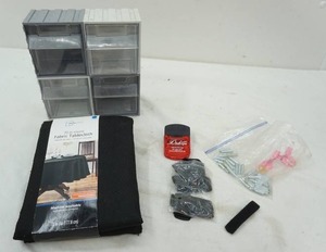 lot 244 image: organizer bins