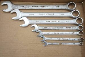 lot 255 image: wrench lot