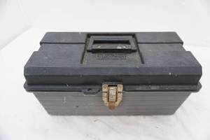 lot 282 image: tool box & contents
