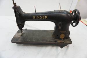 lot 288 image: antique Singer Sewing Machine