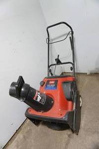 lot 338 image: Toro Electric Start Snowblower 30 width