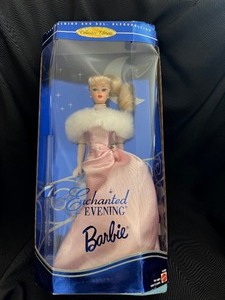 lot 33 image: ENCHANTED EVENING BARBIE IN ORIGINAL PACKAGE 1995