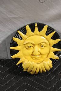 lot 45 image: Vintage Sun Face Wall Plaque