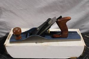 lot 95 image: Vintage Carpenters Smooth Hand Plane