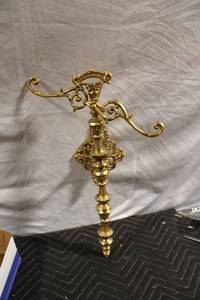 lot 99 image: Vintage Brass Wall Sconce with Ornate Design