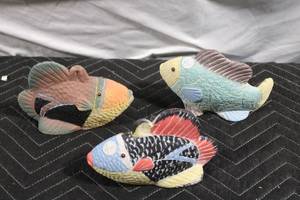 lot 109 image: Set of 3 Handcrafted Ceramic Fish Sculptures