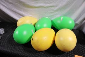 lot 126 image: Set of 6 Large Exercise Balls - Green and Yellow