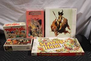lot 139 image: Collection of Vintage Board Games and Dungeons & Dragons Puzzle