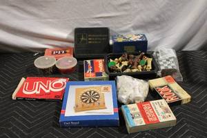 lot 146 image: Vintage Board Games and Model Kits Collection