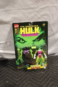 lot A-163 image: Marvel The Incredible Hulk She-Hulk Action Figure