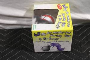 lot A-178 image: Willy the Wonder Pet Non-Stop Animated Toy Ball