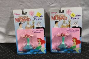 lot A-180 image: Set of 2 Disneys The Little Mermaid Ariel Collectible Figures