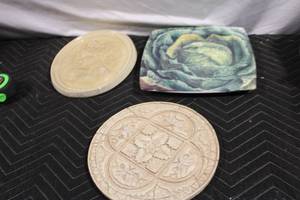 lot 184 image: Set of 3 Decorative Ceramic Wall Plaques