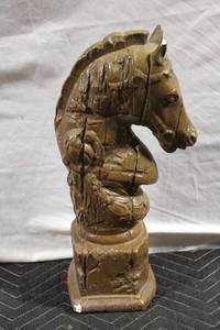 lot A-186 image: Vintage Wooden Horse Head Sculpture