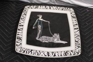lot 228 image: Italian Ceramics Company Wild Cats Decorative Plate