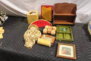 lot 234 image: Collection of Decorative and Craft Items