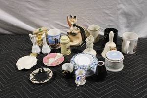 lot 242 image: Assorted Ceramic and Porcelain Decorative Items Collection