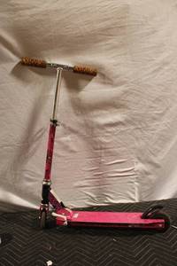 lot 272 image: Used Pink Stunt Scooter with Unique Handlebar Grips